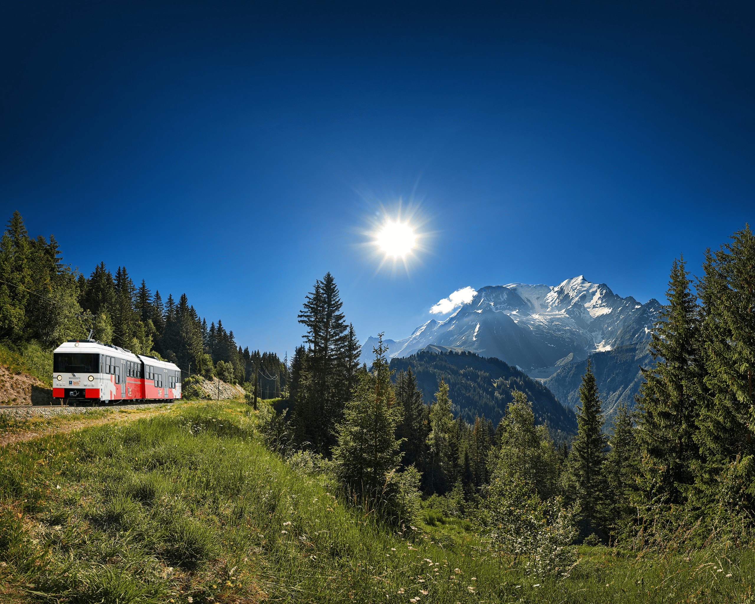 Tramway du Mont-Blanc les 2 gares